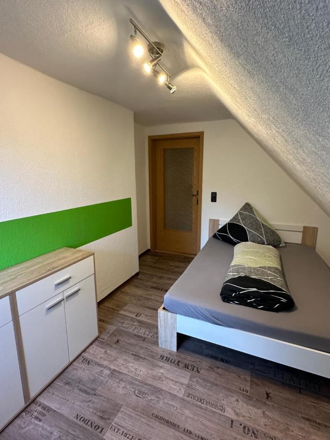 Pension „Haus 11“ Lauta Eksteriør billede